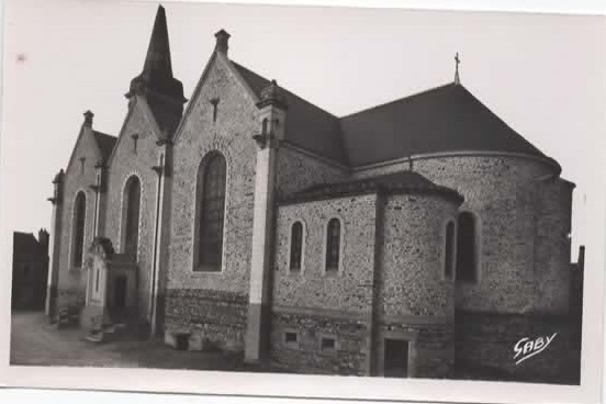 Exposition Église Saint-Pierre et Saint-Paul et exposition de faïences à Derval le 21 septembre 2025 carte postale eglise de derval labside